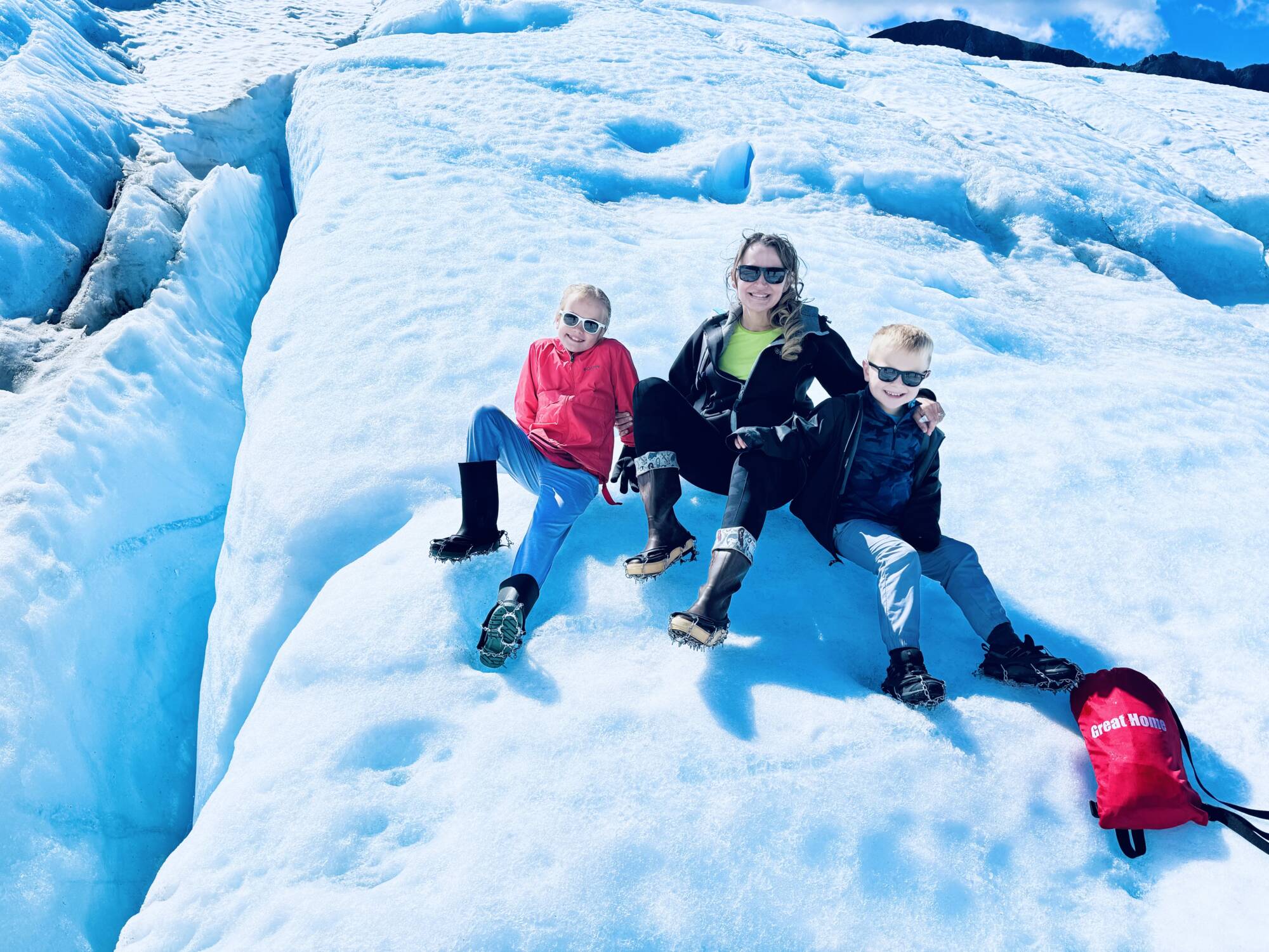 Helicopter glacier landing tour in remote Alaska from Homer